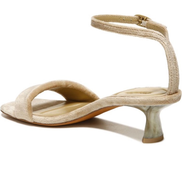 Vince Prue Ankle Strappy Sandal in Farro Brand New in Box - Picture 8 of 8